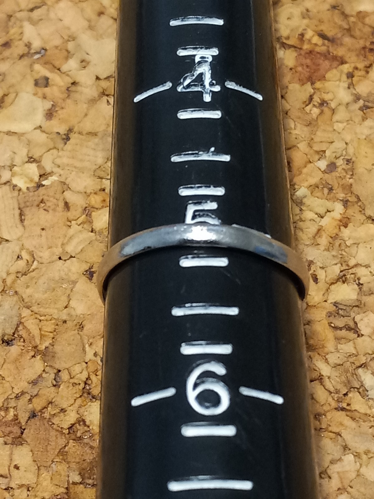STAINLESS STEEL 1.8mm FASHION FINGER/TOE BAND RING. SIZE 5