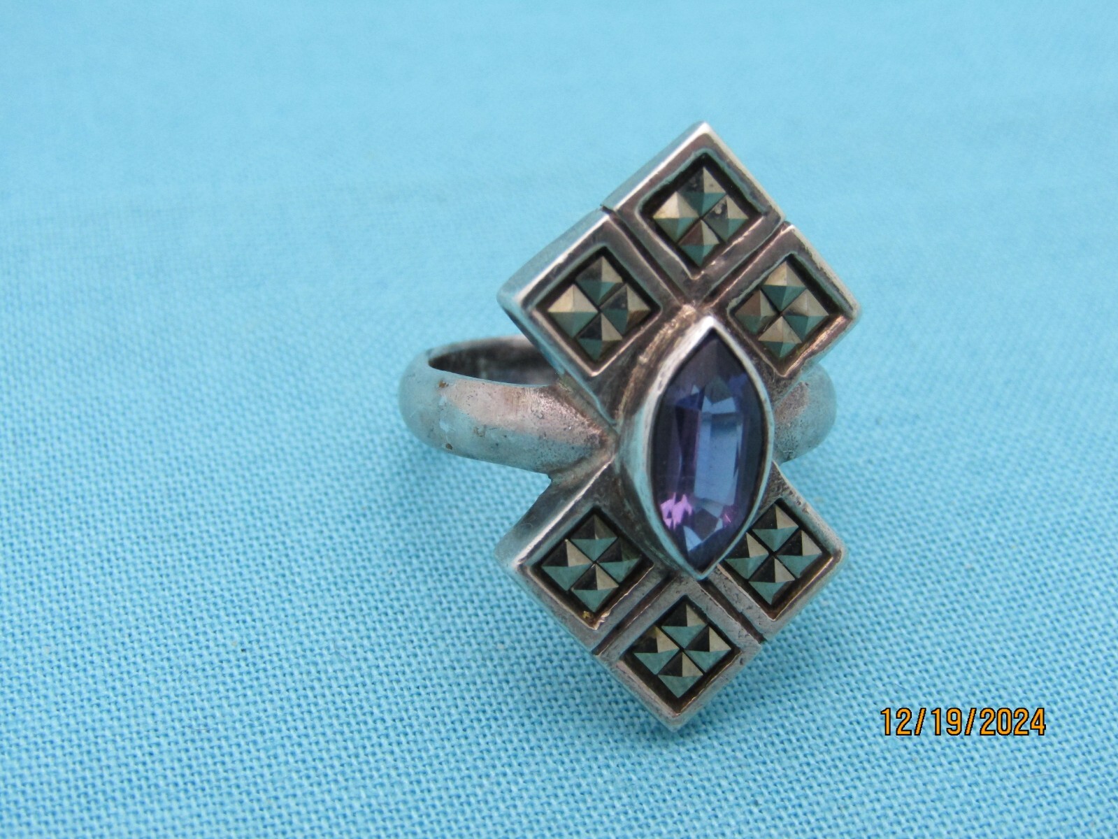 Vtg Sterling Silver Amethyst CZ Stone Design Ring Size 7.5” 7.3 Grams X676