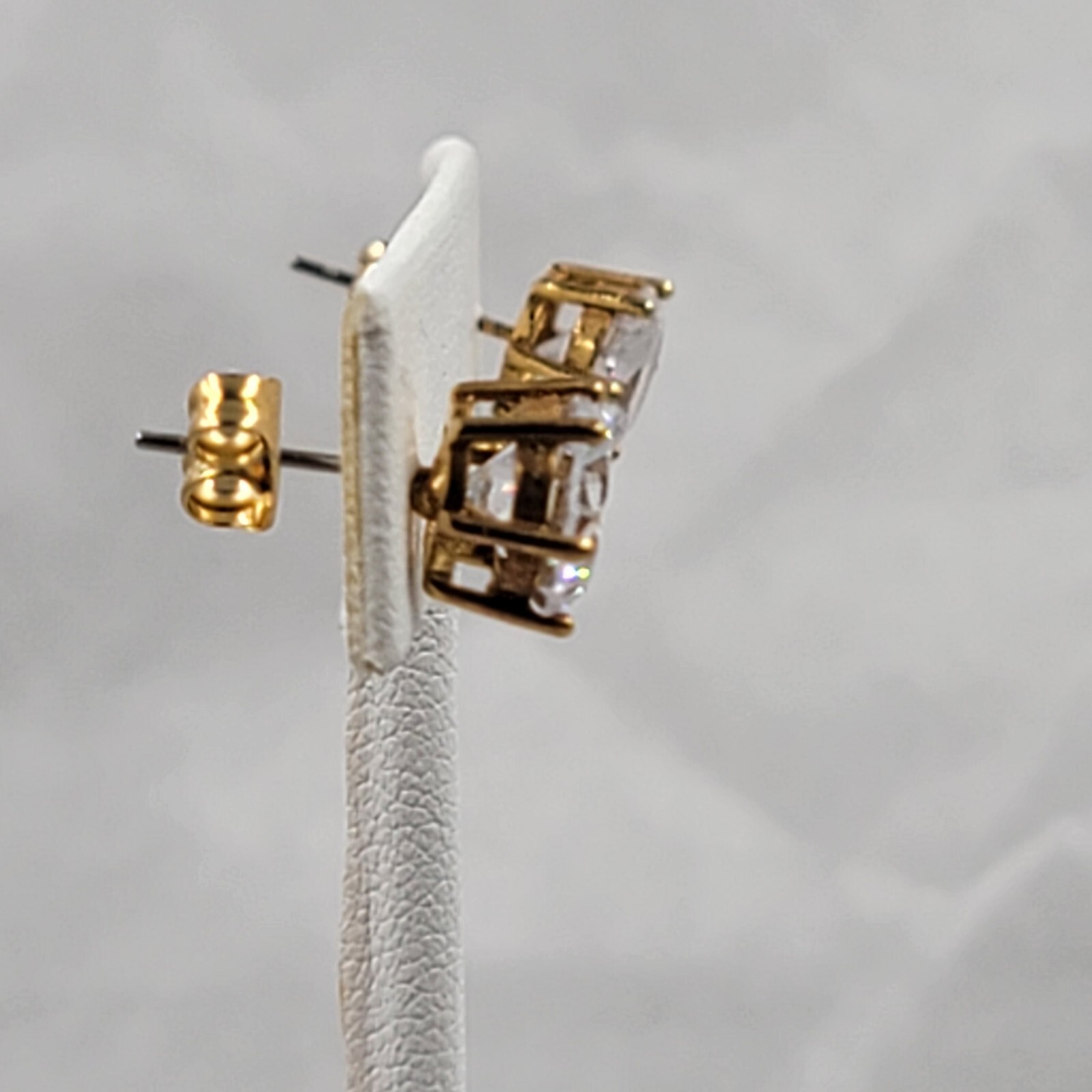 Cubic Zerconia Earrings Studs Gold Tone Solitaire