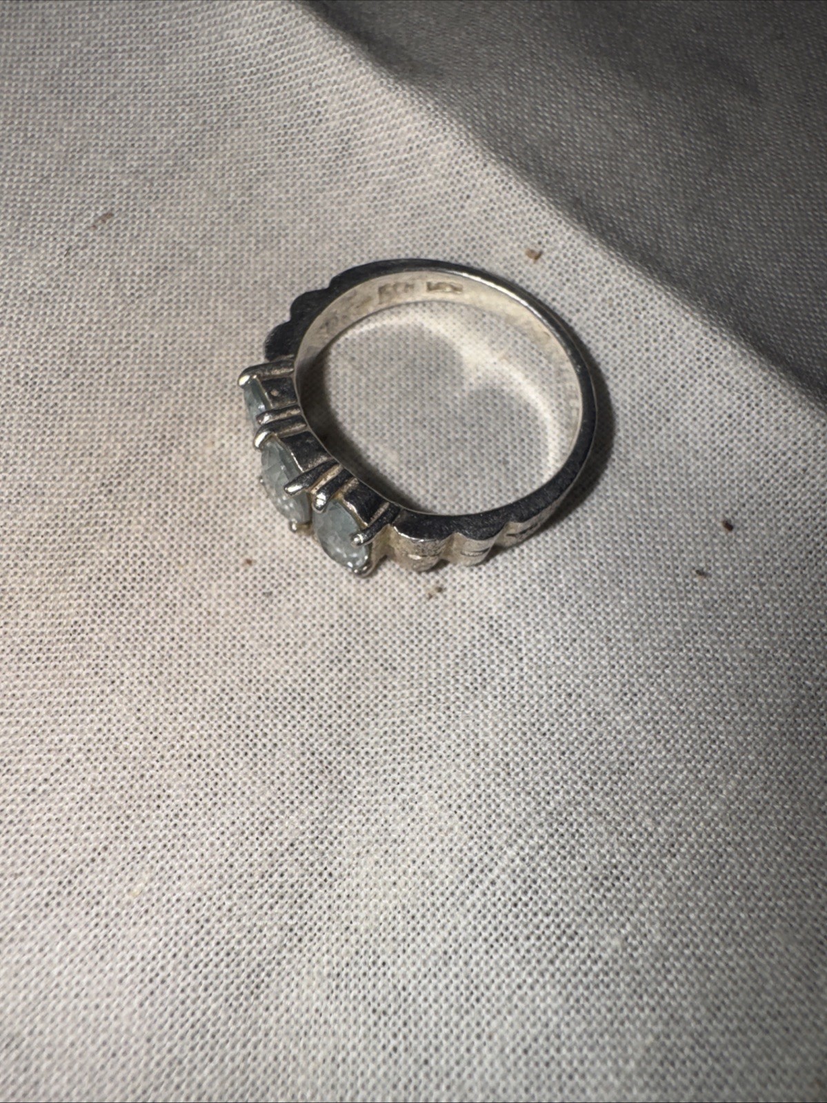 Silver ring with beautiful blue stones 1990s Size 6 3/4 G2U