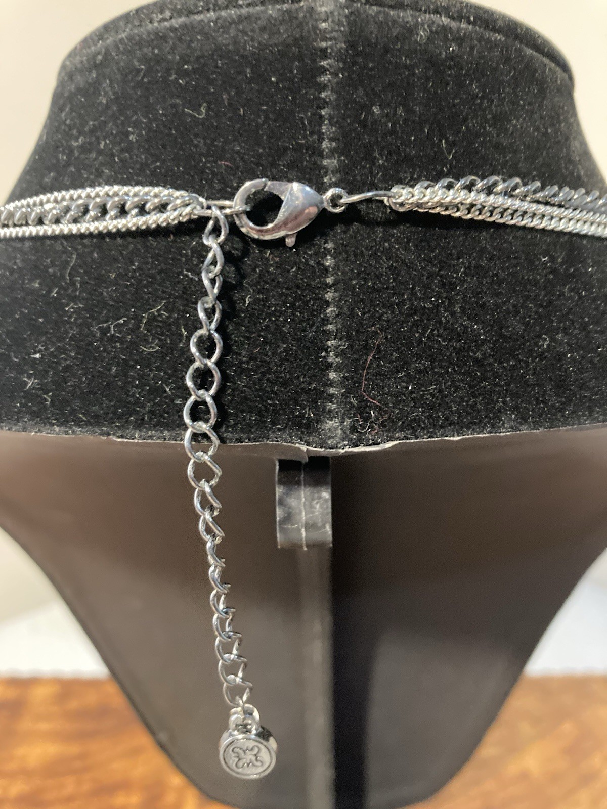 Simply Vera Wang Gray/Silver/Black Statement Necklace Silver Tone 16 – 19 in