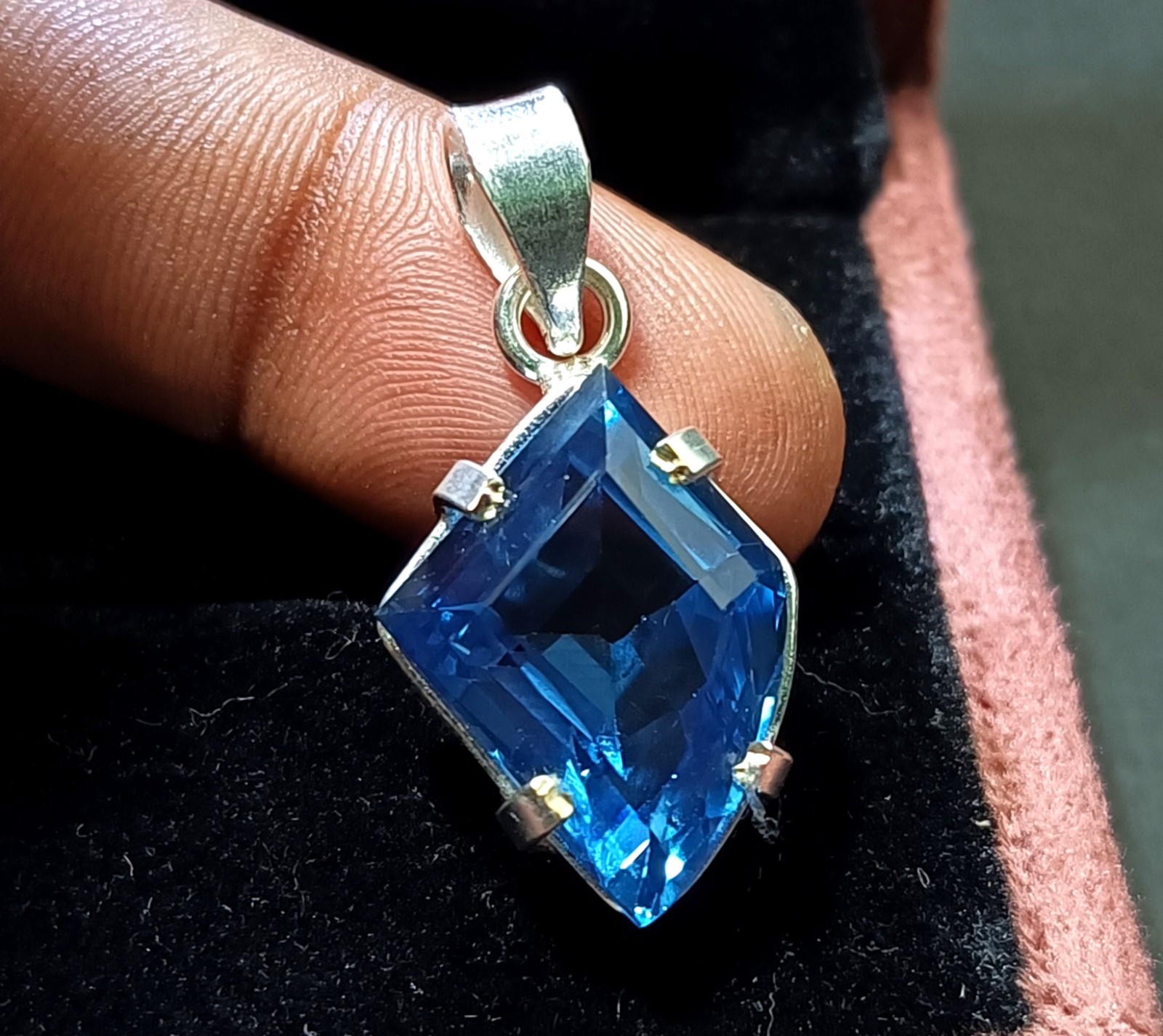 31.65 Ct Certified Natural Fancy Blue Sapphire Gemstone Pendant 925 Sterling Gem