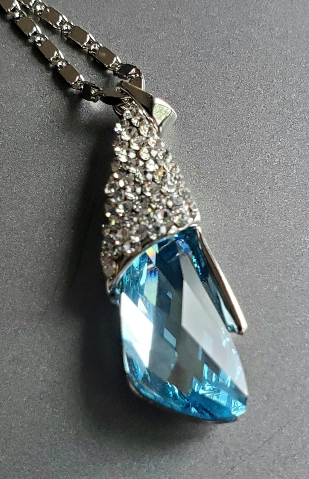 Blue Topaz CZ Pentagon Style Pendant Necklace Estate Neology Brand