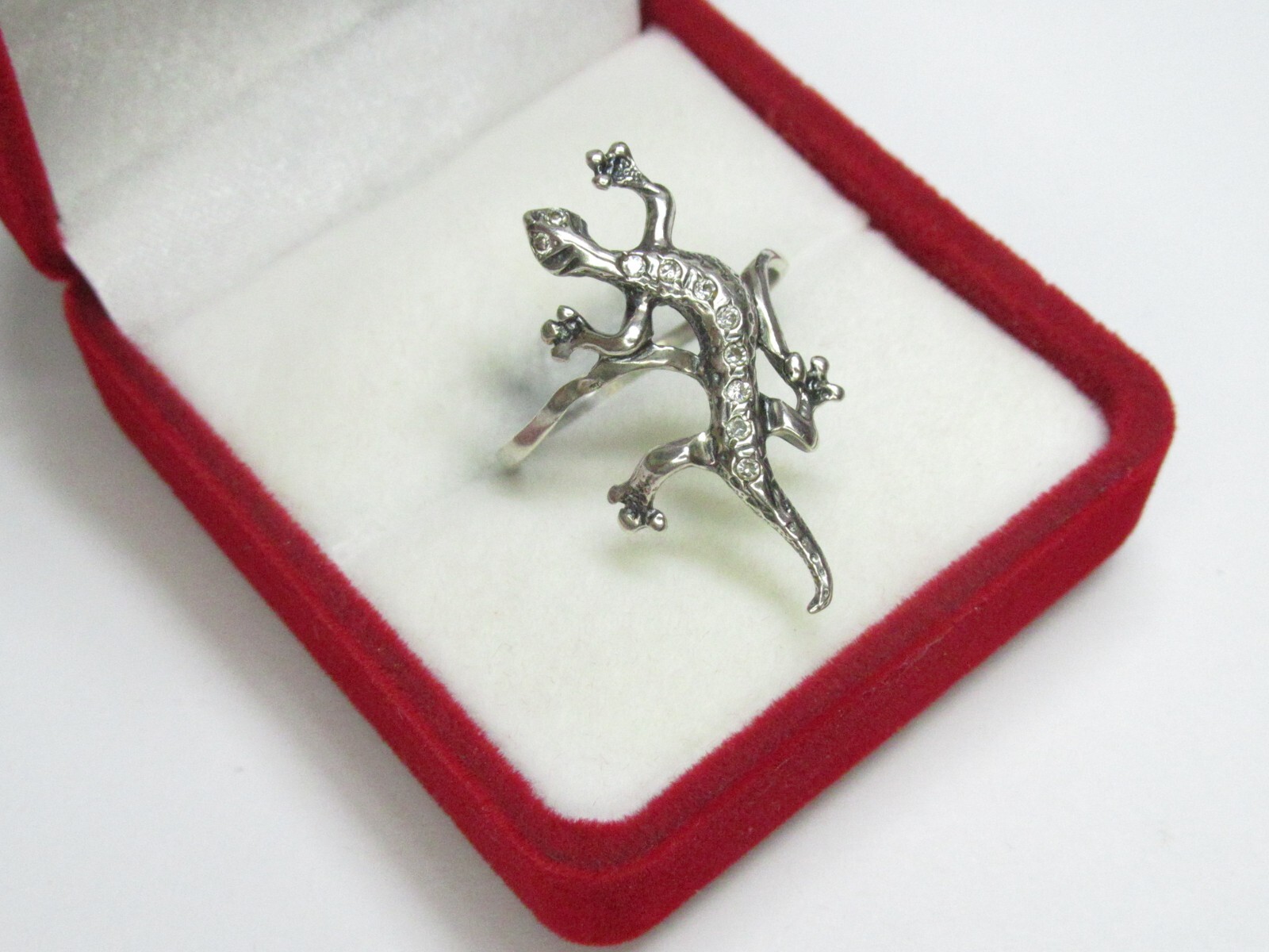 Women’s 925 sterling silver ring, cubic zirconia, 3,55 gr, size 8,5.