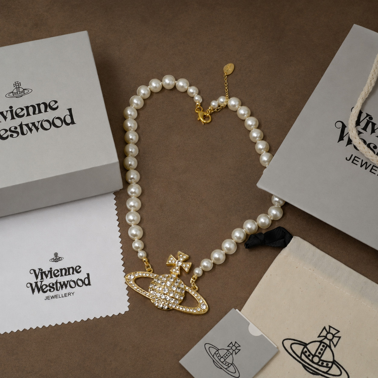 Vivienne Westwood Necklace Single Row Pearl Large Gold Orb Pendant With Box