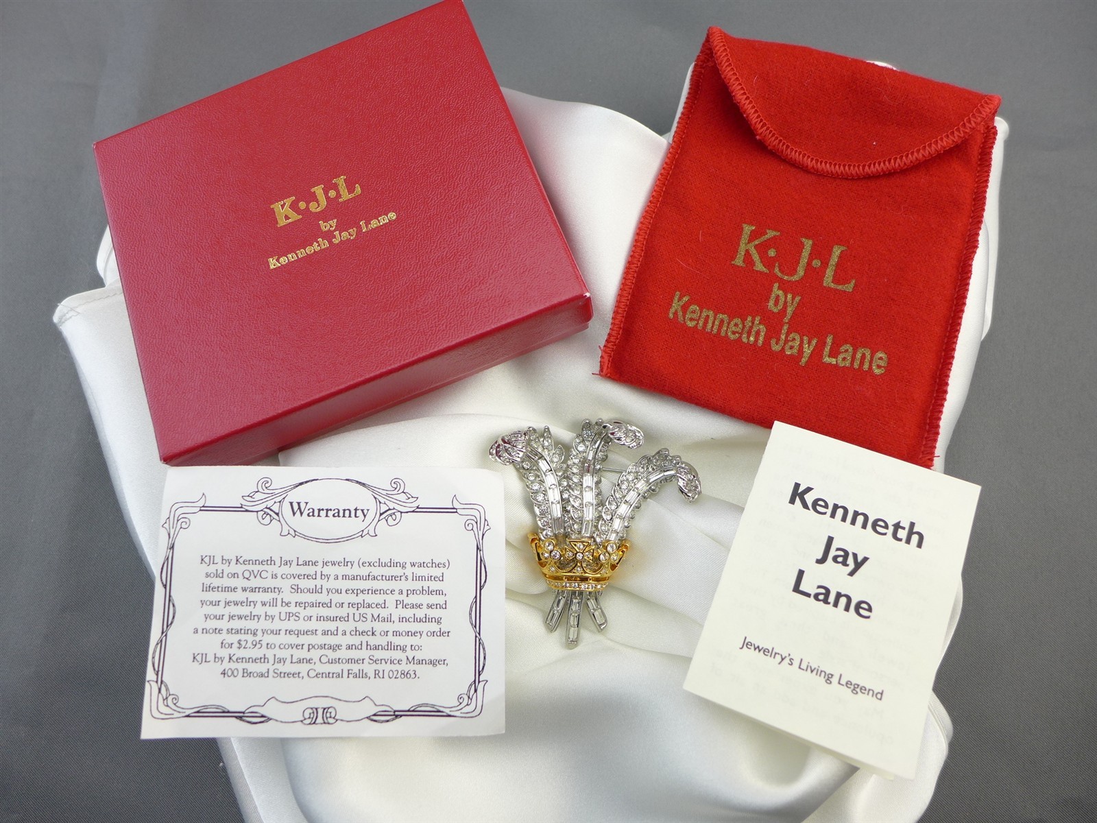 KJL Kenneth Jay Lane TREASURES OF THE DUCHESS Prince of Wales Feather Pin w/Box