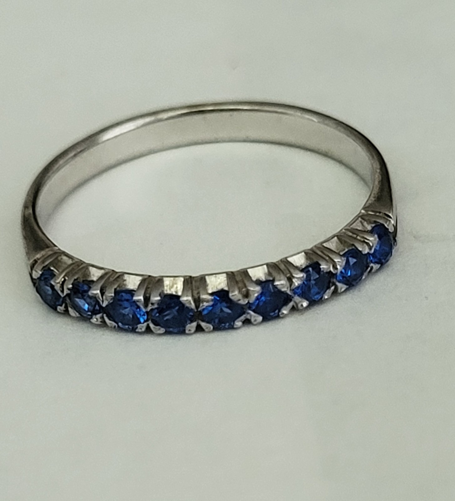 Vintage Blue Saphire Leftovers Gemstone Ring-18K White Gold from 1980s