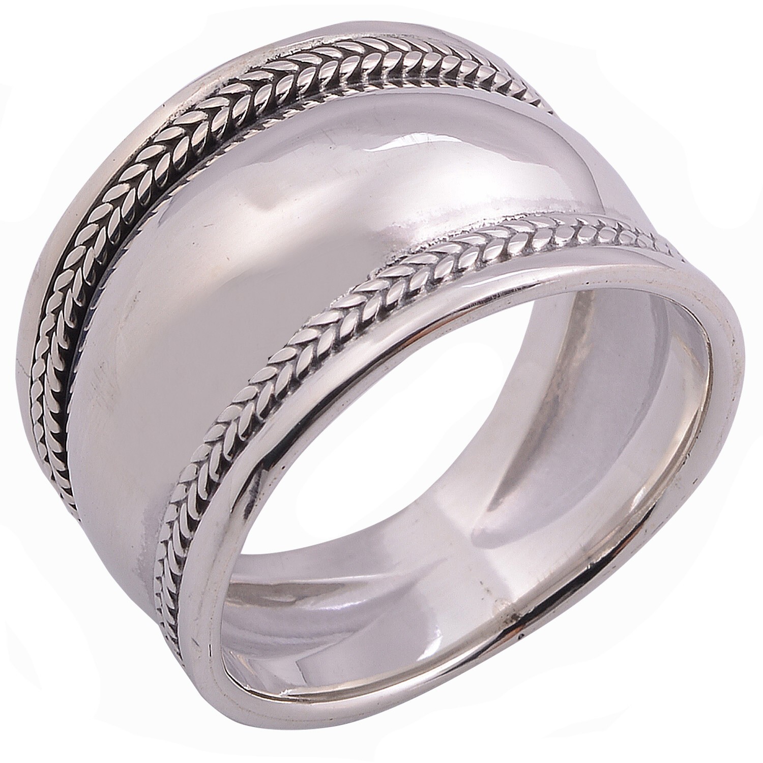 Charming ring Round and smooth Thai pattern available in sizes 7 8 9 10 11 12