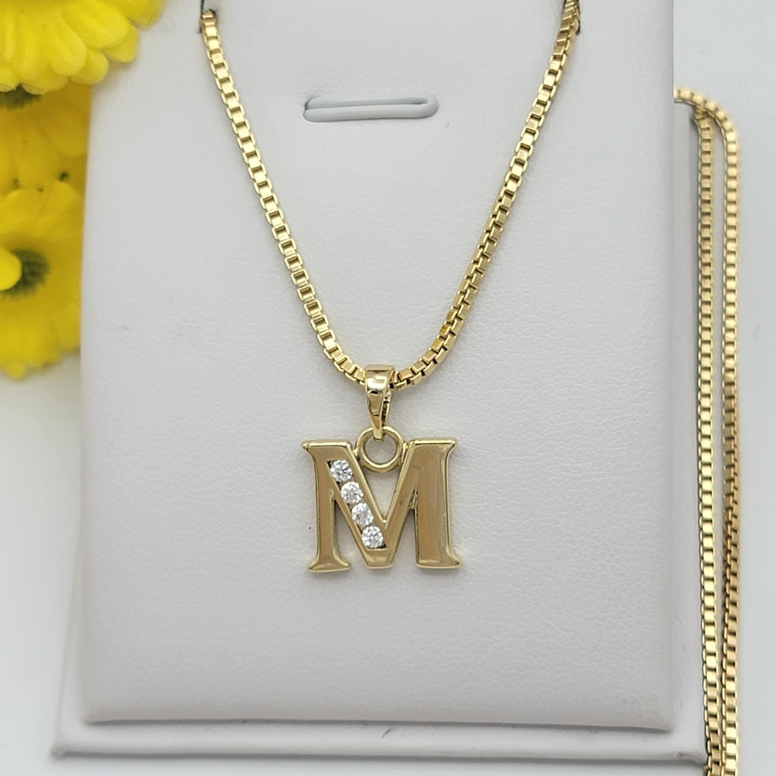 14K Gold Plated Initial Letter Name Pendant Necklace with Chain. Oro Laminado