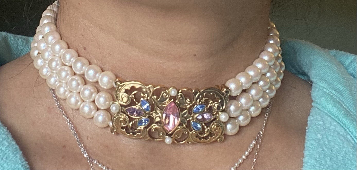 Vintage 1928 Faux Pearl Choker Gold Tone Filigree Crystal Rhinestone Adjustable
