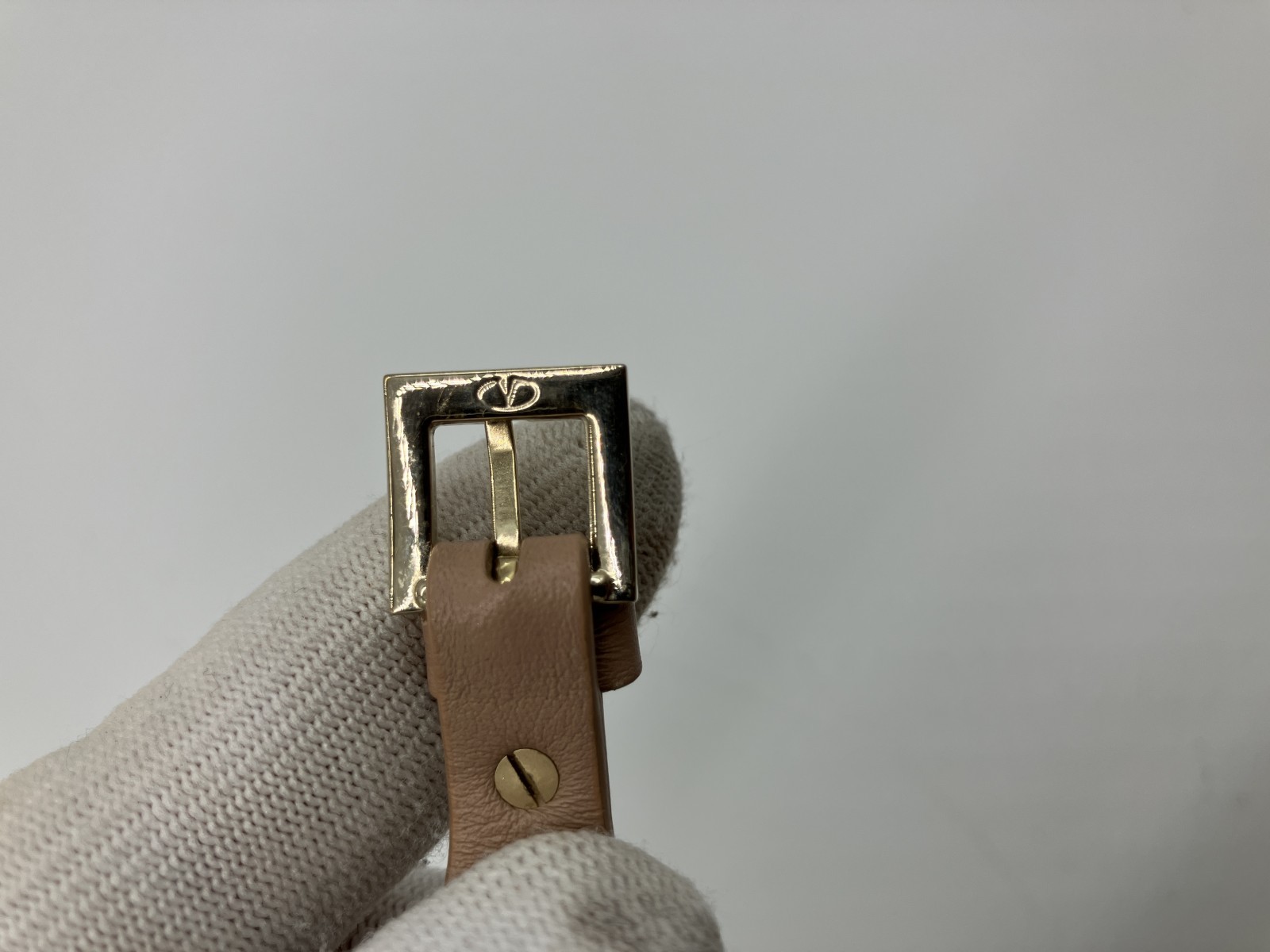 Valentino Garavani Leather Stud Bracelet Gold Nude 21.6cm 17.5-19.5cm