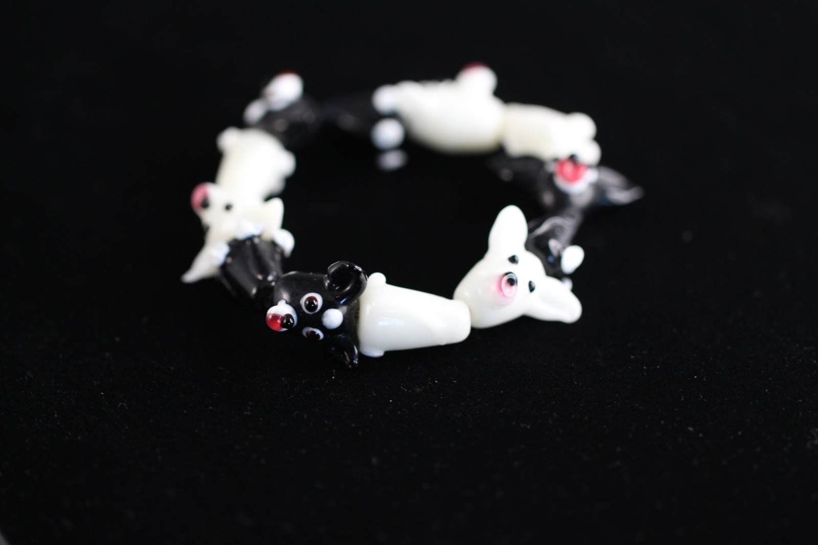 Dog Lampwork Bracelet 6 1/2″ inch Elastic Glass Animal Bead Black and White