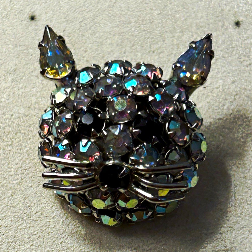 Vintage Warner signed Cat Face Rhinestone Cluster Brooch