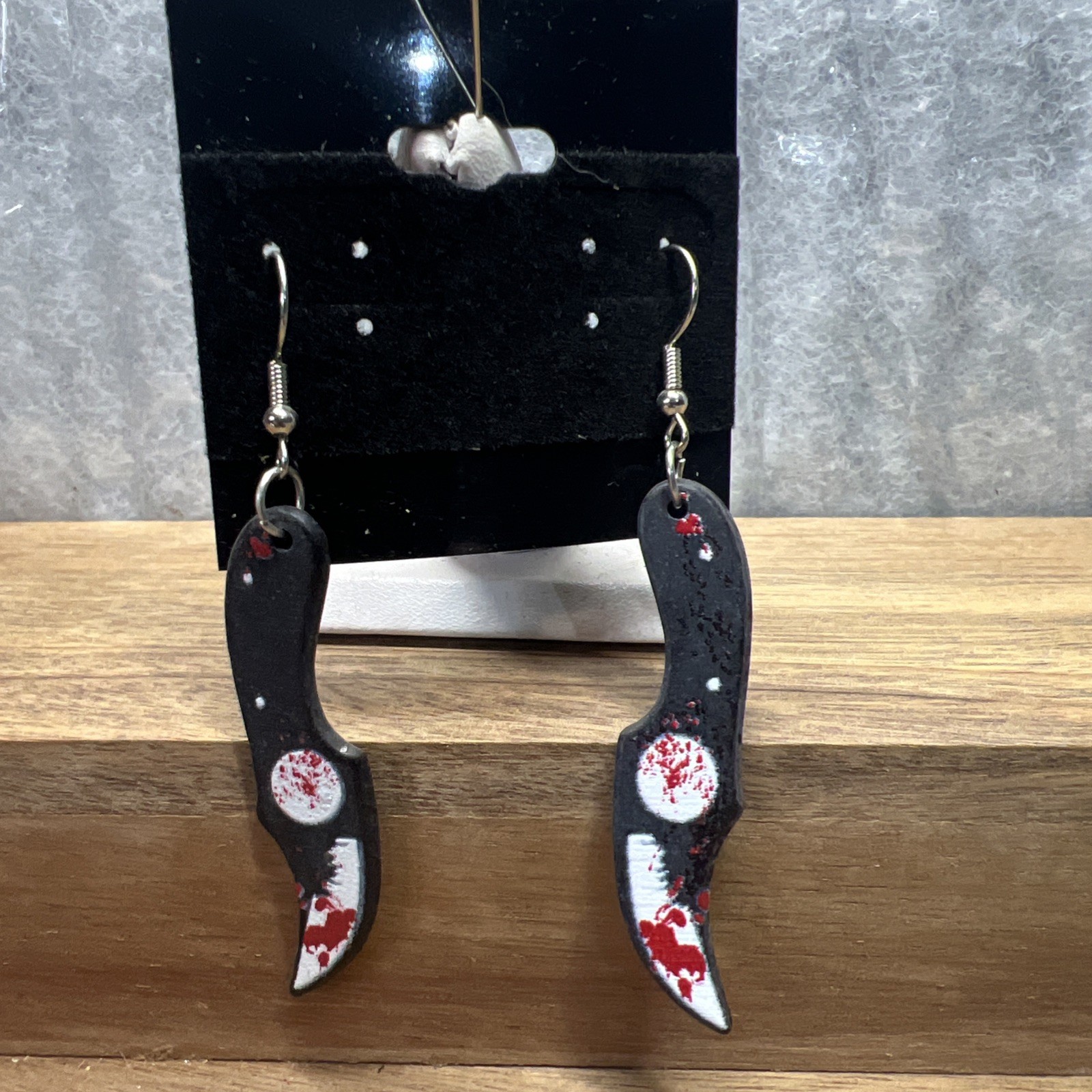 Bloody Switch Knife Earrings – Dangle – Serial Killer – Halloween