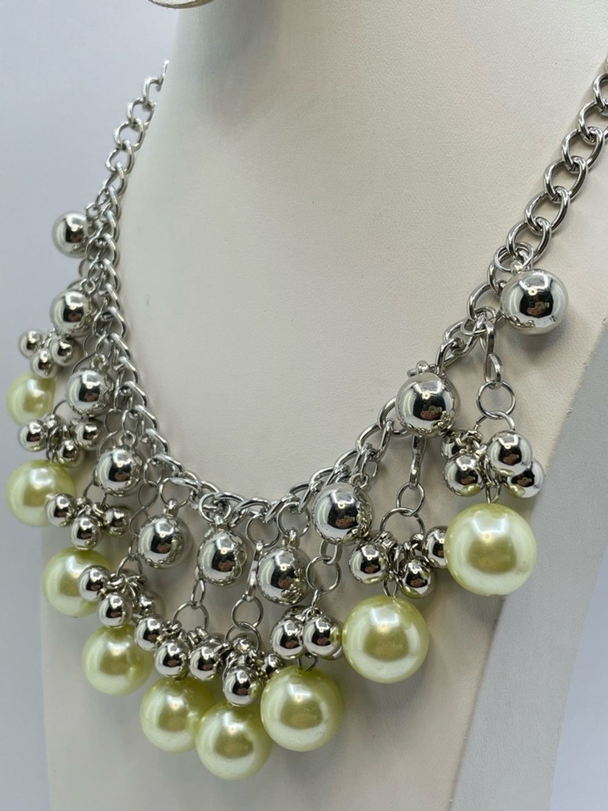 Silver Tone Faux Pearl Statement Necklace Chunky Chain Drop Charm Bold