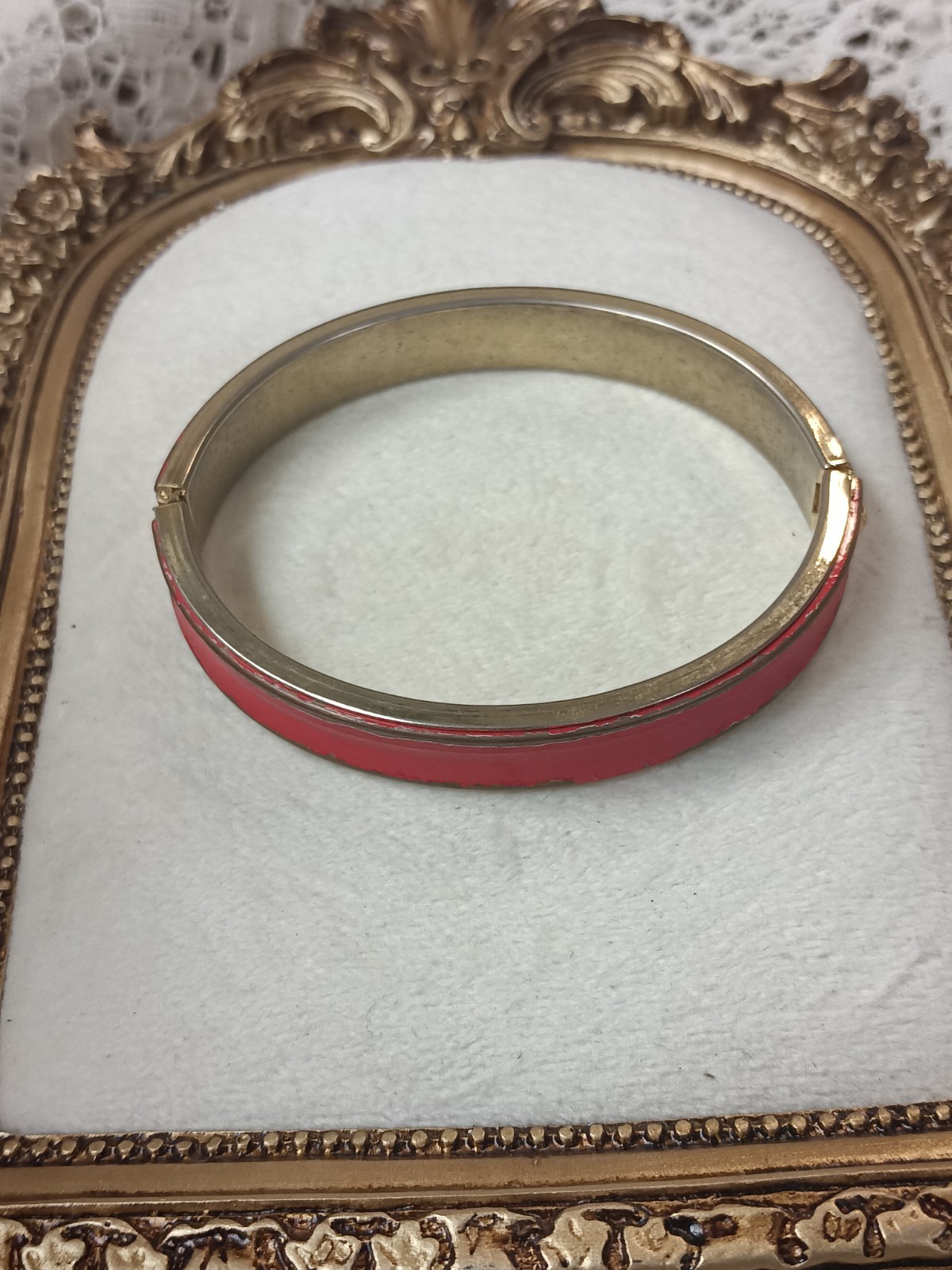 vintage Red Gold Tone Hinged Bangle has chips Bracelet, 7 in Length, No Stone