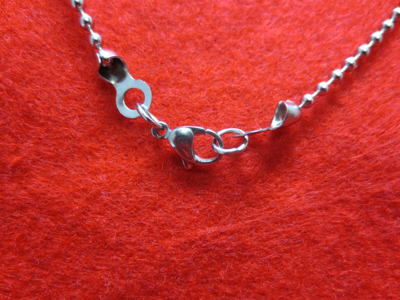 2.4mm STAINLESS STEEL SILVER BALL CHAIN FROM 16″-48″ WITH A LOBSTER CLAW CLASP