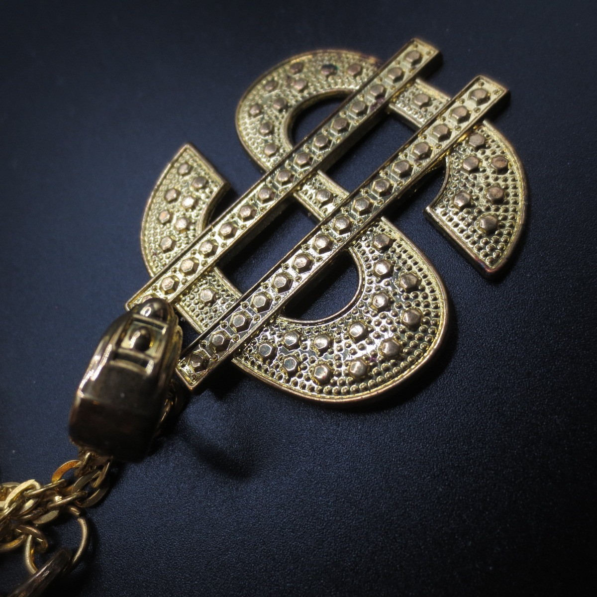 Dollar Sign Gold Tone Metal Pendant Necklace Rapper Hip Hop Bling 2.25″ Costume