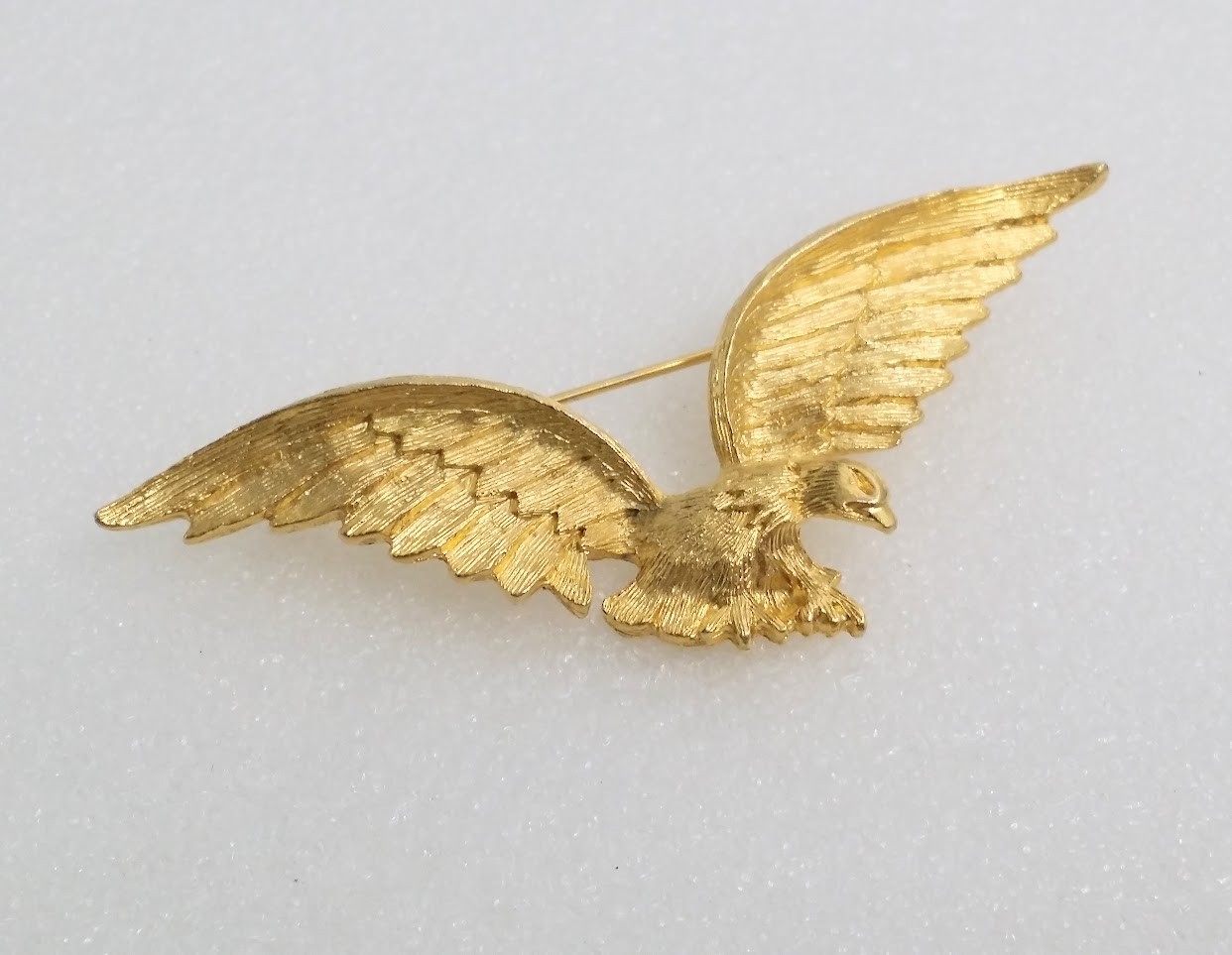 Unsigned Gold tone Eagle Brooch