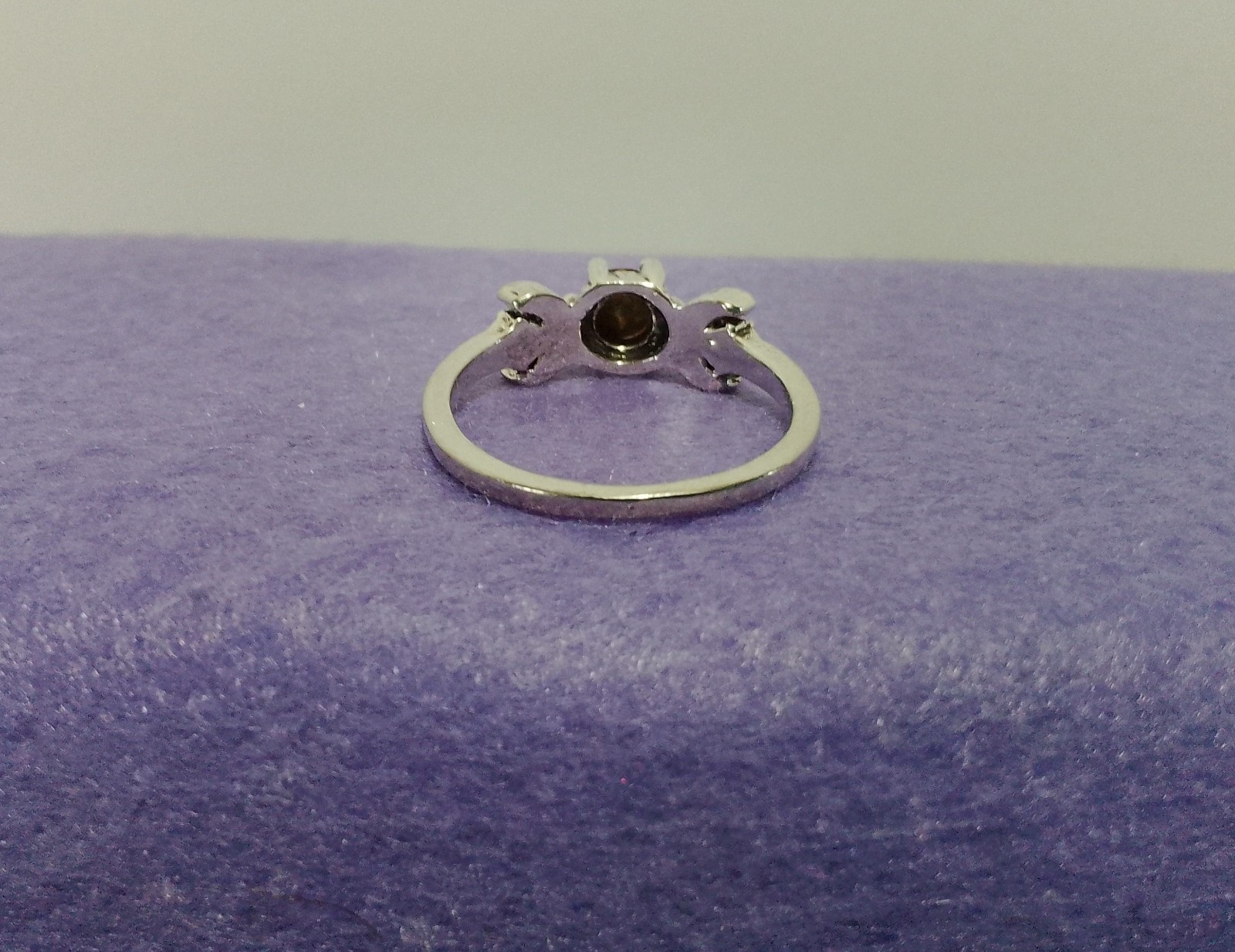 ‘Triple Moon’ Silver Plated Alloy Ring with CZ Ruby & Onyx Accents Size 9