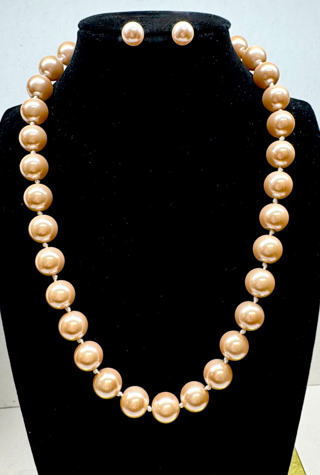 KJL KENNETH J LANE SOFT PINK FAUX PEARL NECKLACE & MATCHING EARRINGS SET-21″