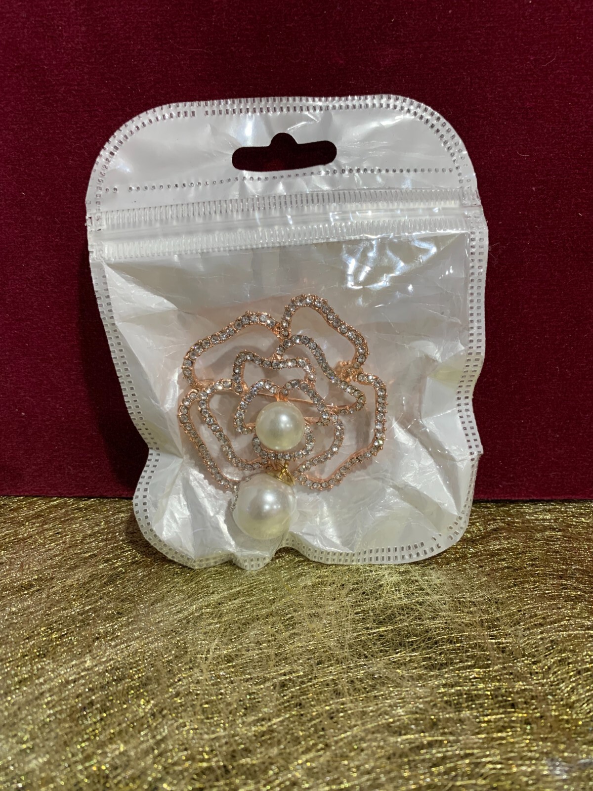 No 5 Pearls Crystal Brooches Flower Broach Jewelry Style Lapel Pins 5.2*5.2cm