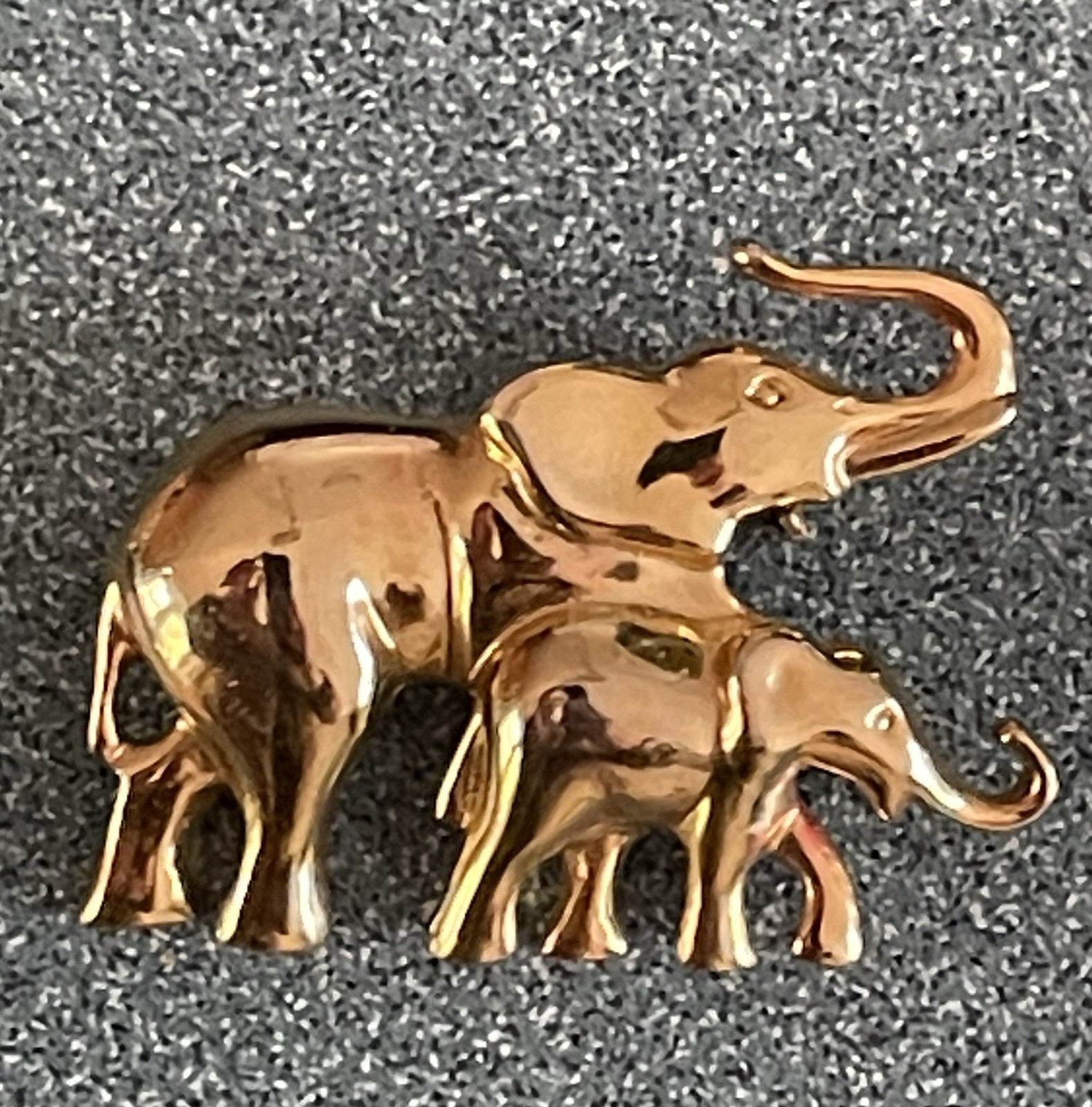 Gold Tone Elephant Brooch Pin Mom Baby Elephants Roughly 1 3/4 Inches Length