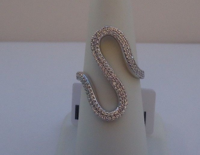 925 STERLING SILVER DESIGNERS RING W/ 2 CT LAB SIMULATED DIAMONDS /SIZE 6,7,8,9