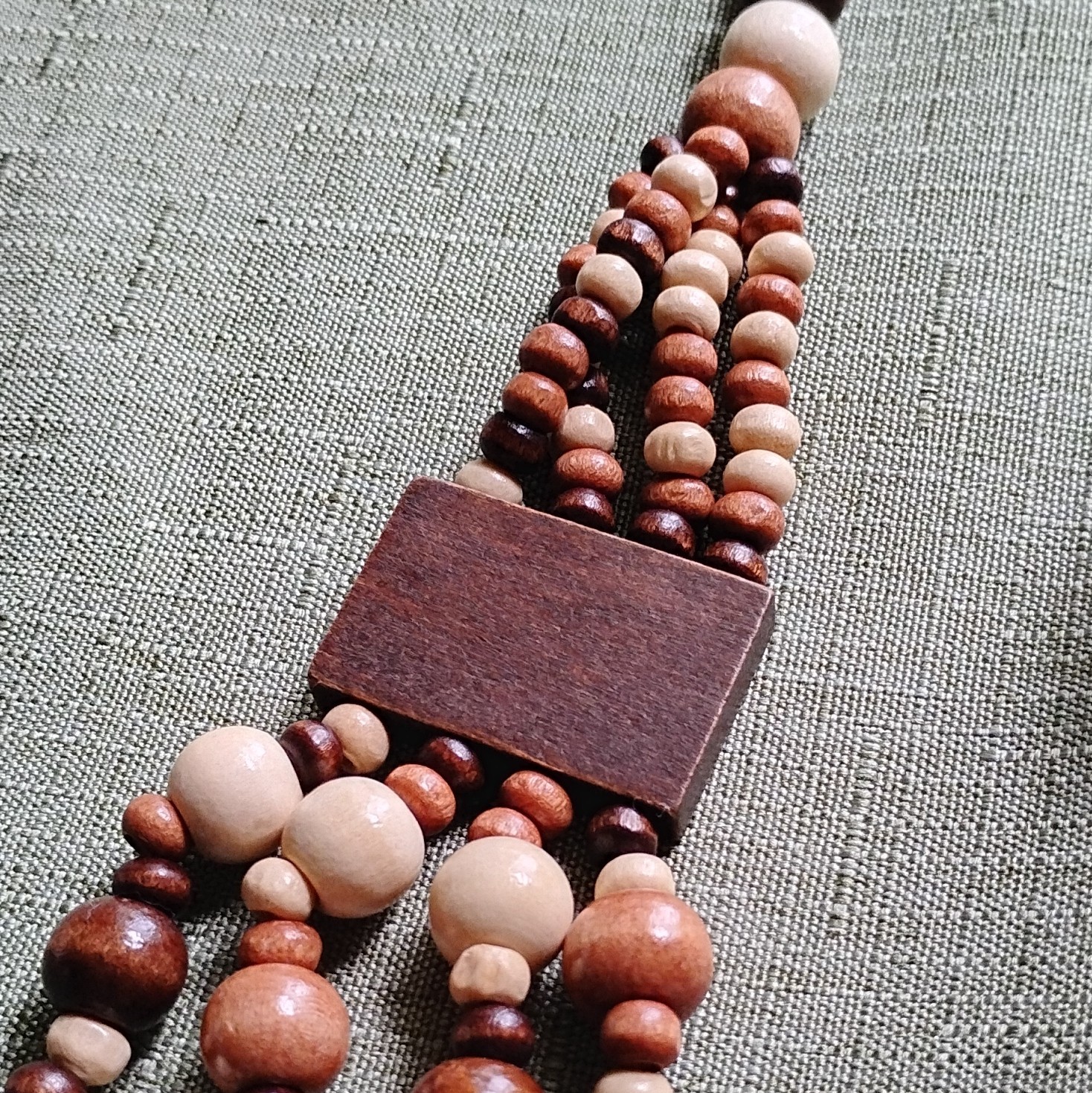 Wood Beaded Multi Strand Necklace Bracelet & Dangle Earrings Set Brown. 6070