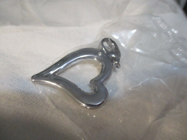 AVON Rhinestone Silvertone 1″ Heart Charm & 16 1/2″ w/3 1/2″ex Silvertone Chain