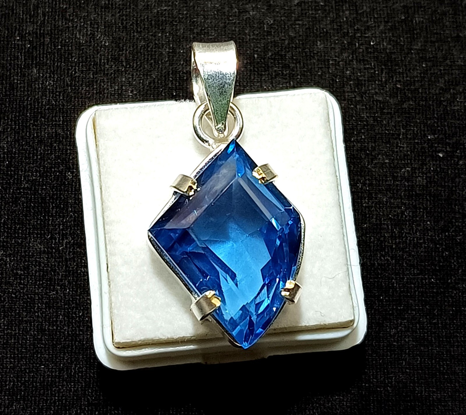 31.65 Ct Certified Natural Fancy Blue Sapphire Gemstone Pendant 925 Sterling Gem
