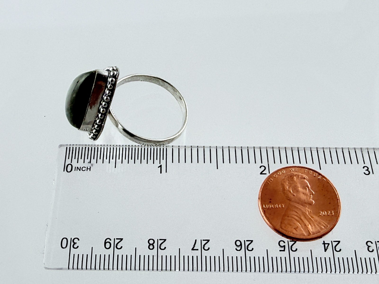Silver Plated Metal Labradorite Pointed Cabochon Ring Size 10 6.5 Grams Weight