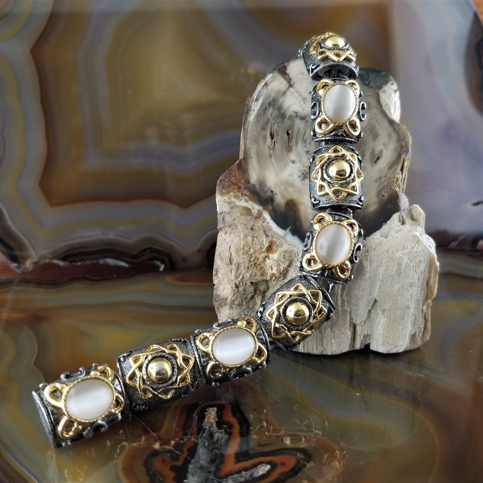 Premier Designs Cat Eye Bracelet
