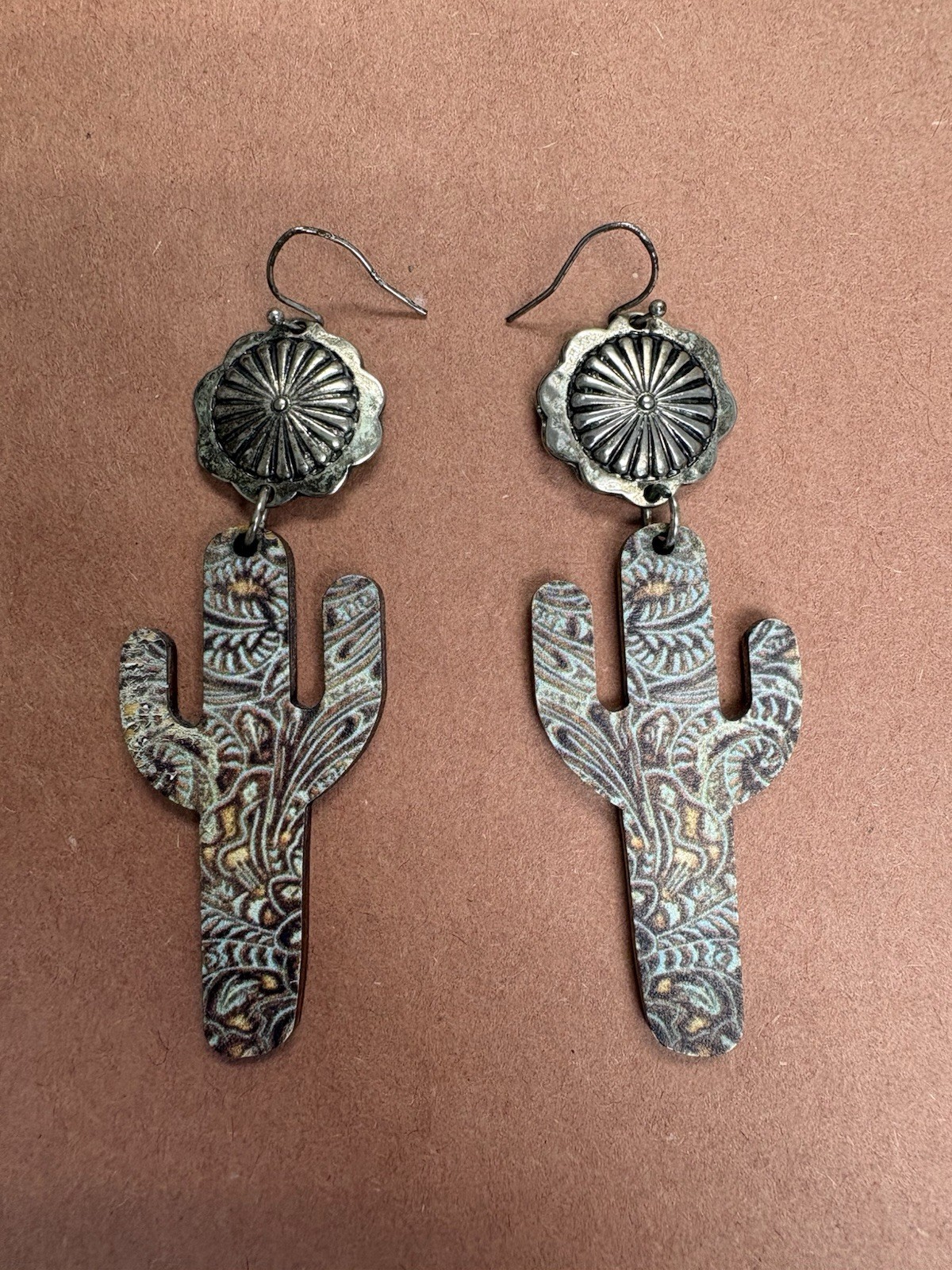 Western Cactus Dangle Drop Earrings Silver Tone Metal Hook Closure 3.5 in