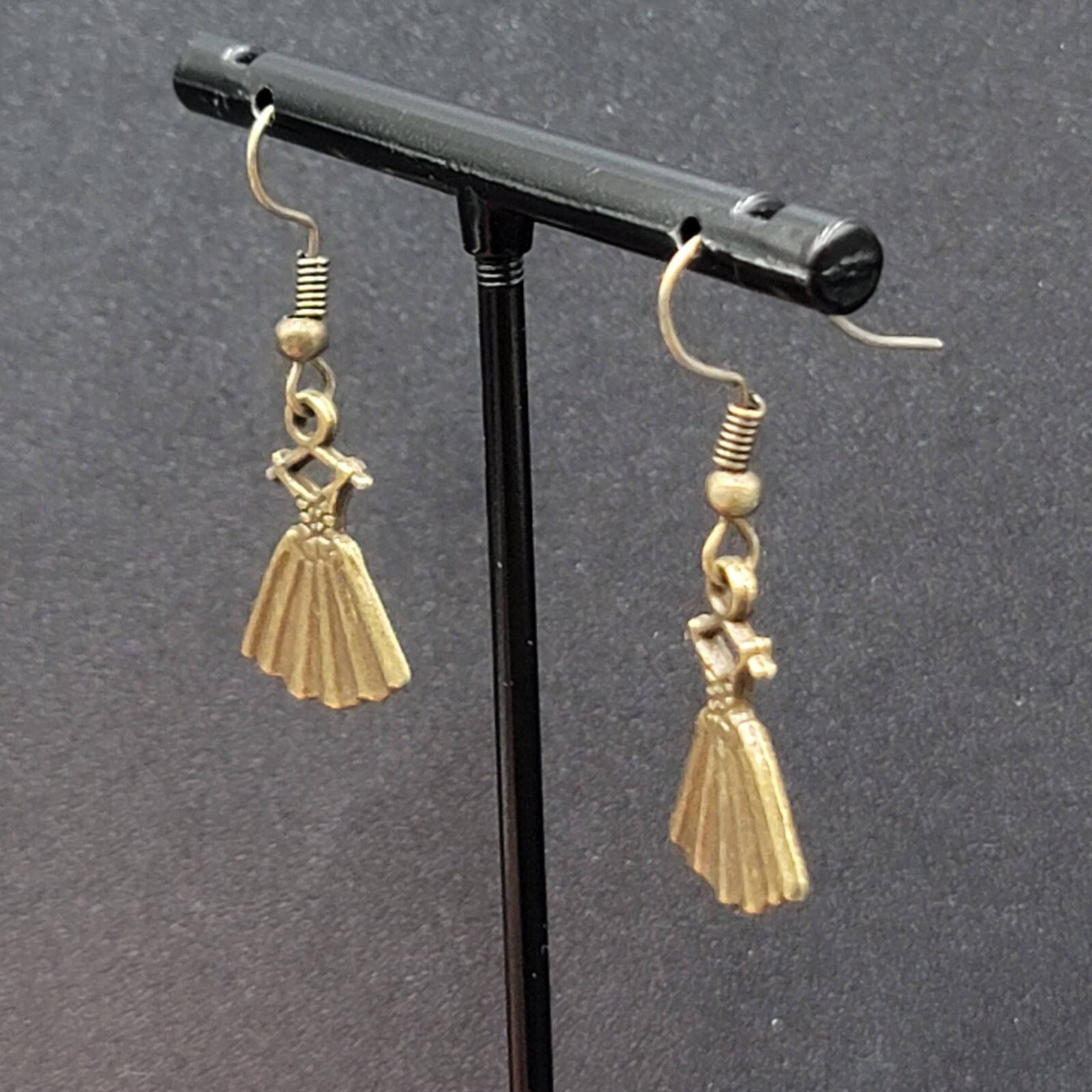 Dress Pierced Earrings Bronze tone Dangle 3/4″