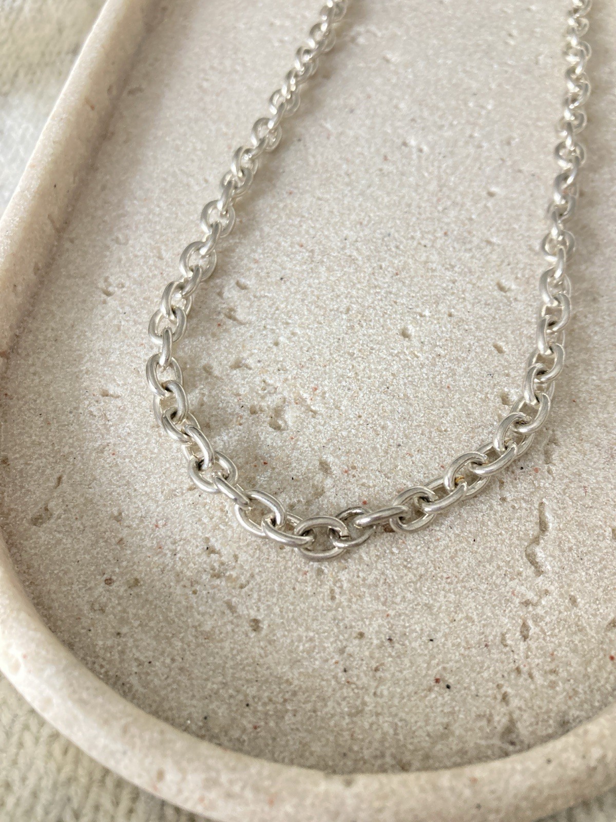 Silver Tone Oval Link Choker Necklace Classic Minimalist Layering Chain Collar