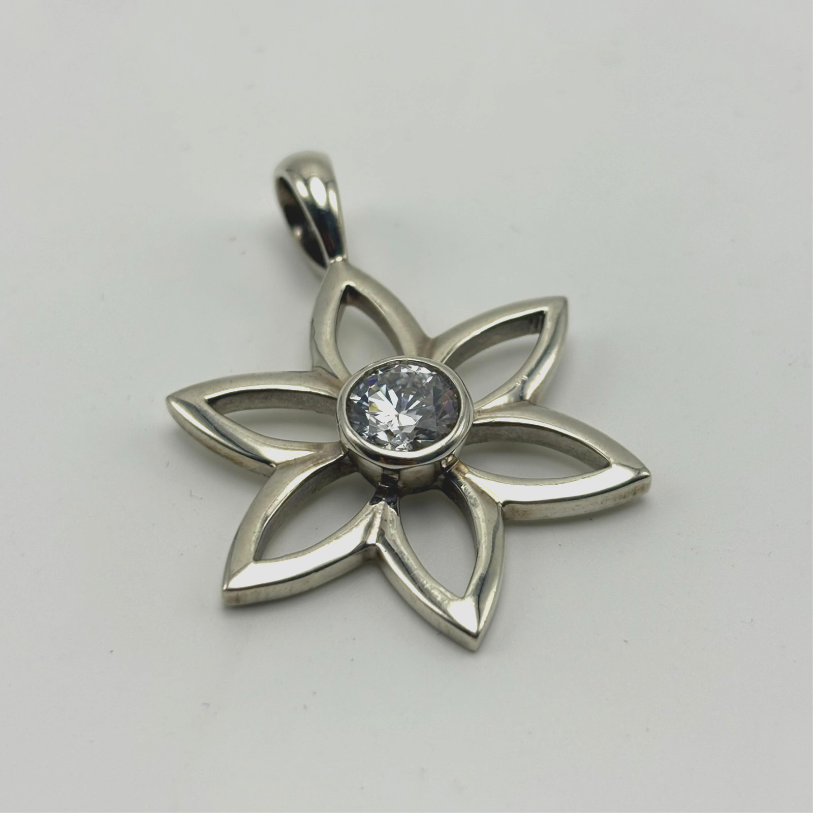 SILPADA 925 Sterling Silver Open Flower Pendant w Round CZ Clear Stone 11g