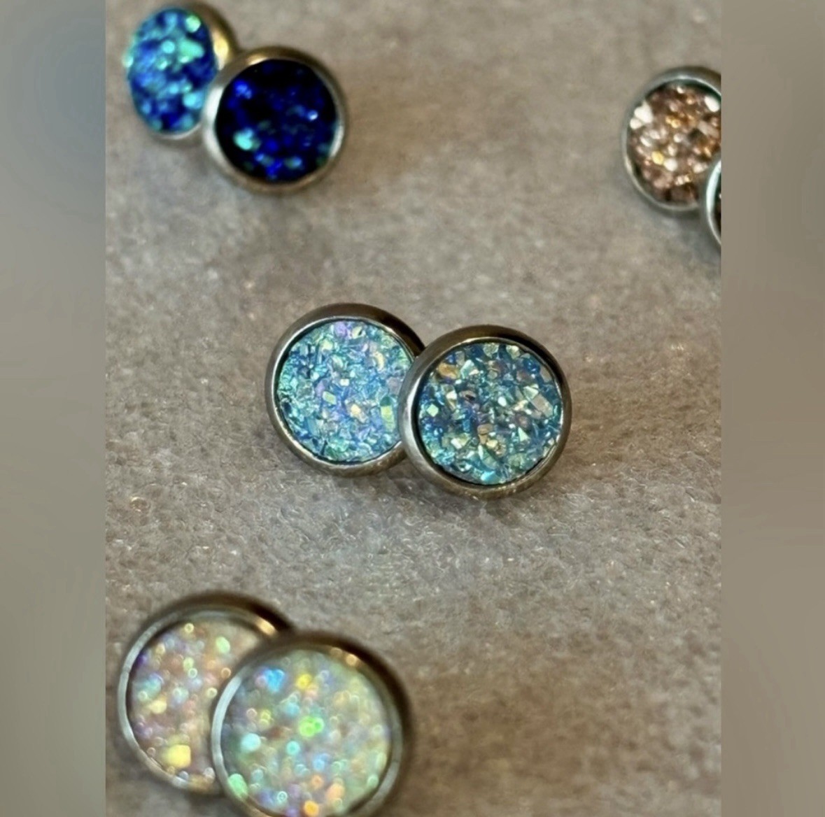 1 Set Of 13 Pairs Of Elegant Multicolor Silver Tone Druzy Stud Earrings