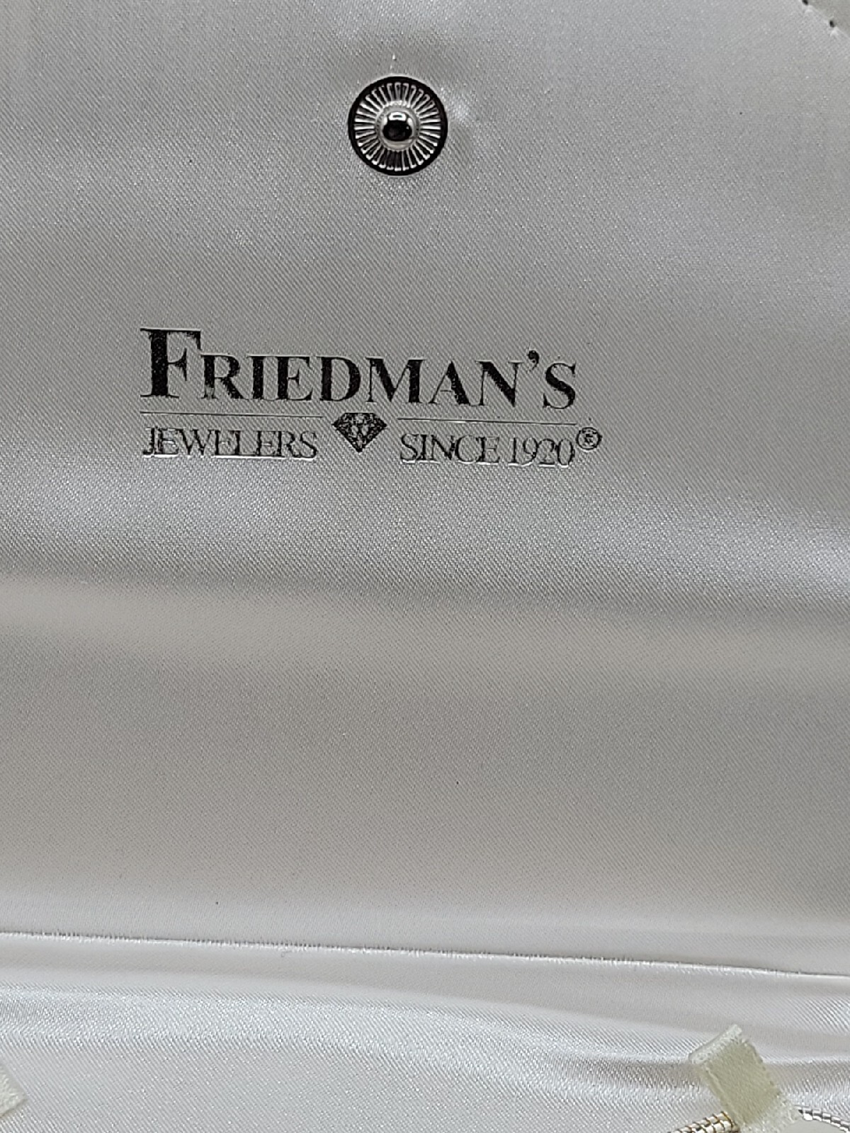 Friedmans Jewelers Breast Cancer Slide Necklace Silver Tone Charm Bead 18″ Chain