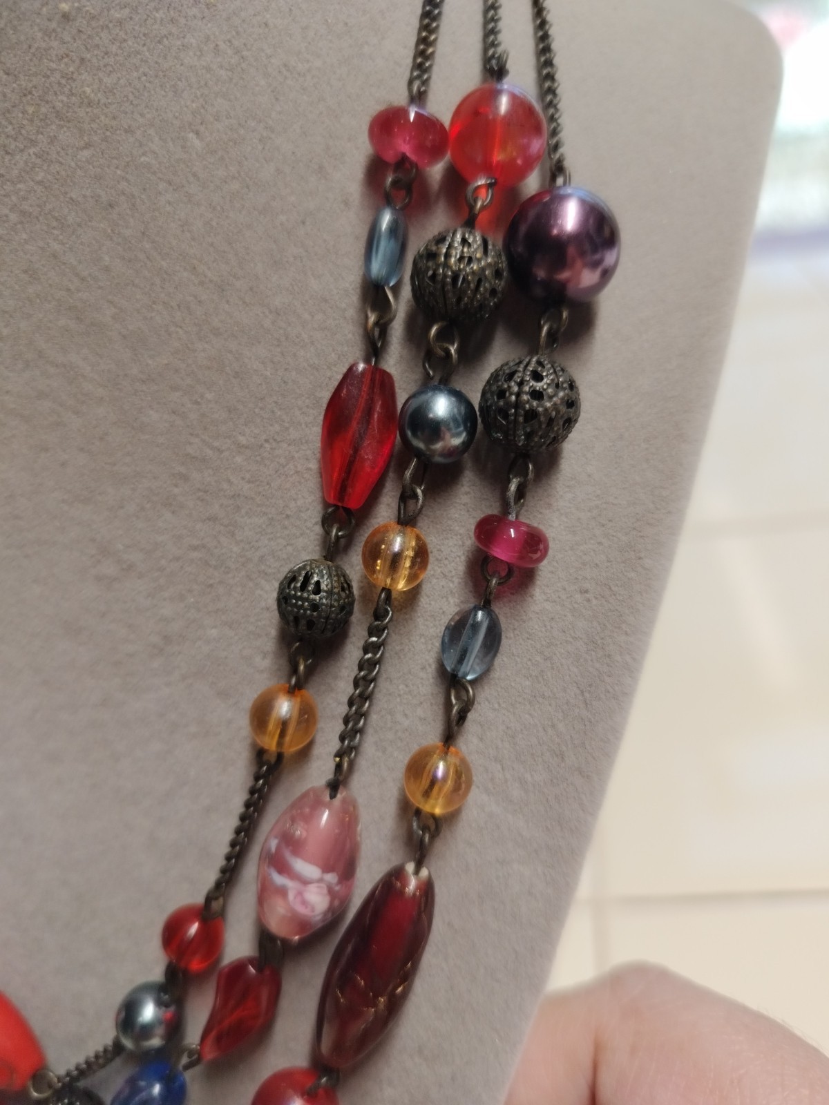 AVON SP Colorful 3 Strand Glass/Acrylic/Metal Beaded Necklace Bronze Tone Flower