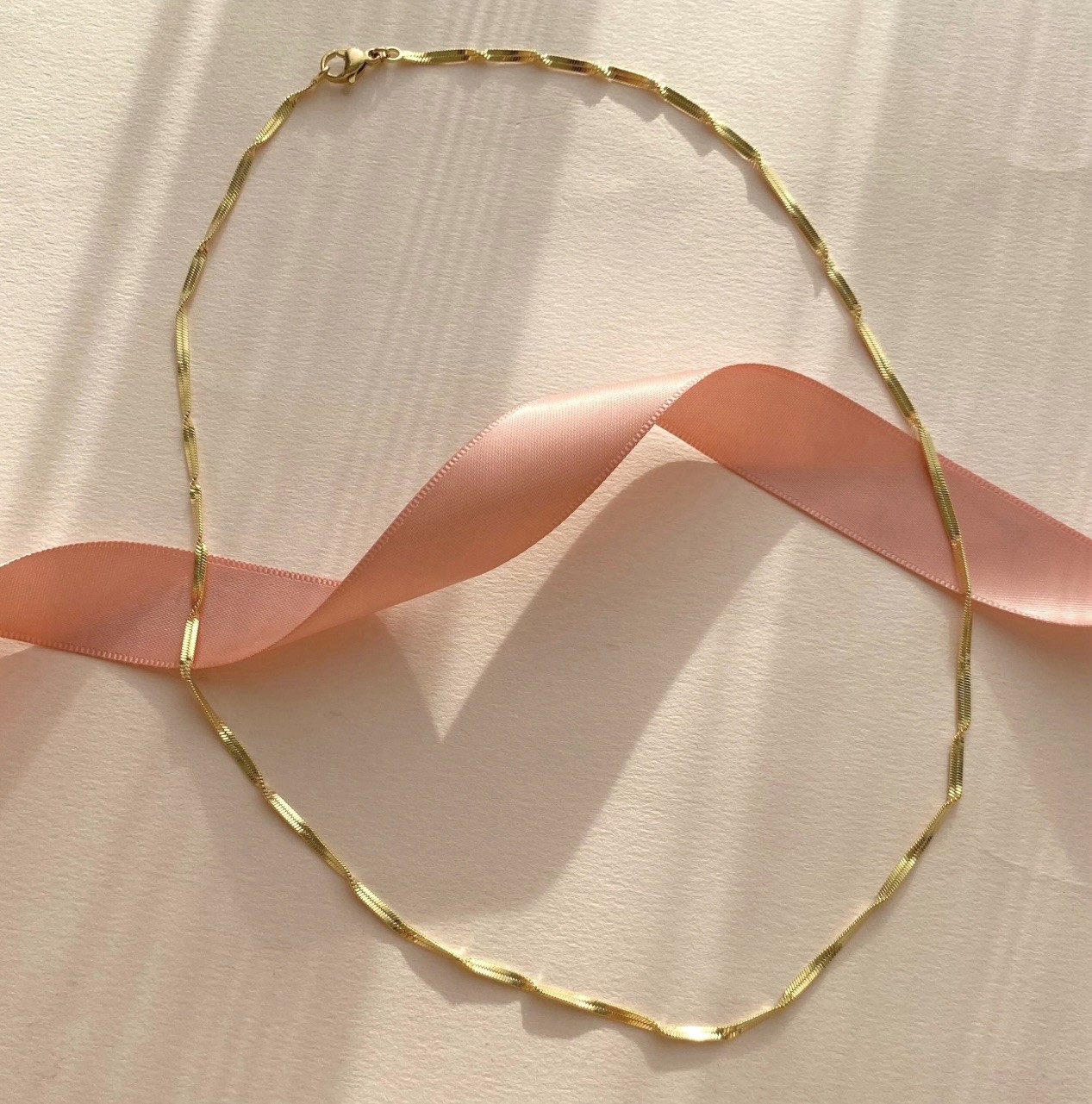 14K Gold Plated Twisted Herringbone Necklace 18″ Waterproof Non-Tarnish Gold
