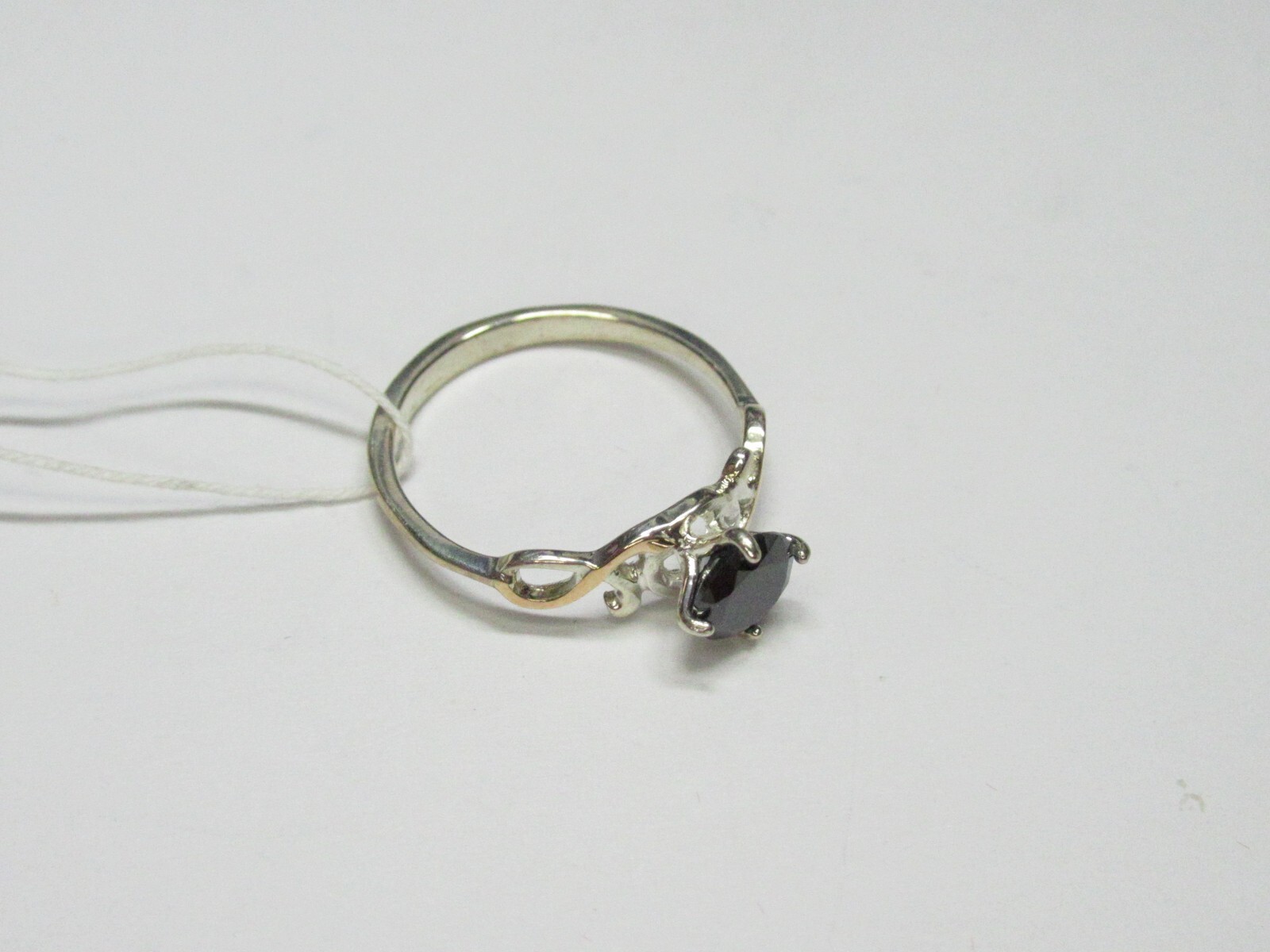 Women’s 925 sterling silver, 375 gold ring, cubic zirconia, 1,77 gr, size 6,75.
