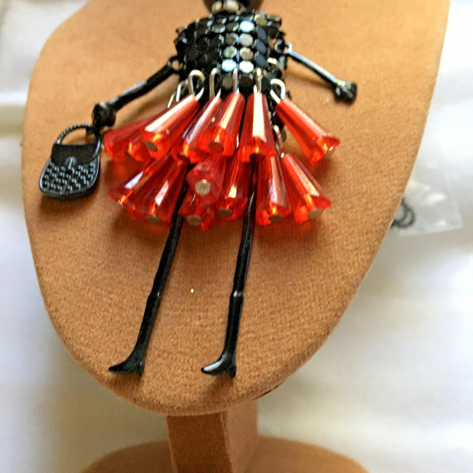 Beaded DOLL 3-1/2″ Pendant – Red & Black -w/ Moving Arms & Legs + 26″ chain
