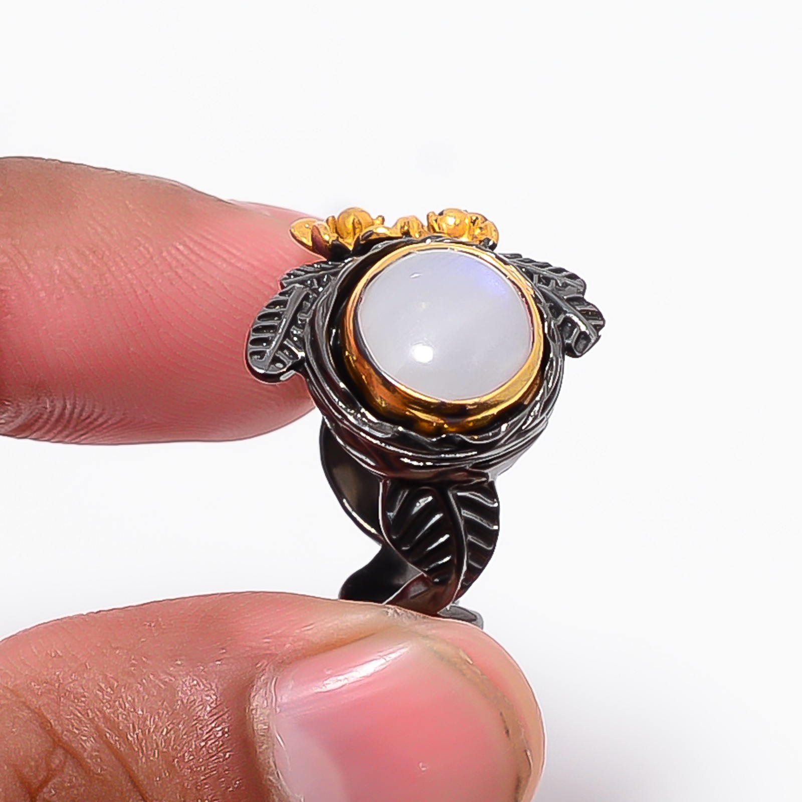 Moonstone – Sri Lanka Black And Gold Plated 925 Sterling Silver Ring S.8 R87318