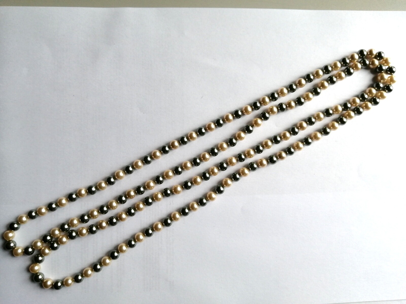 Beautiful Authentic Majorica Round 7mm Pearl Necklace 47″ long