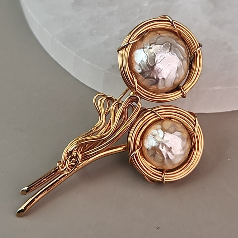 Flower Brooch Baroque Glass Faux Pearl Wire Wrapped Gold Tone 3″