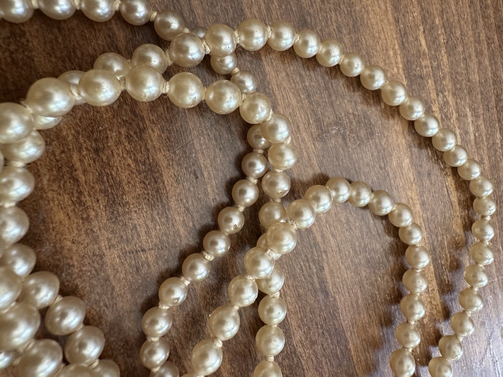 Cream Round Simulated Pearl Beaded Strand Ball/Bead Chain Necklace Screw Clasp