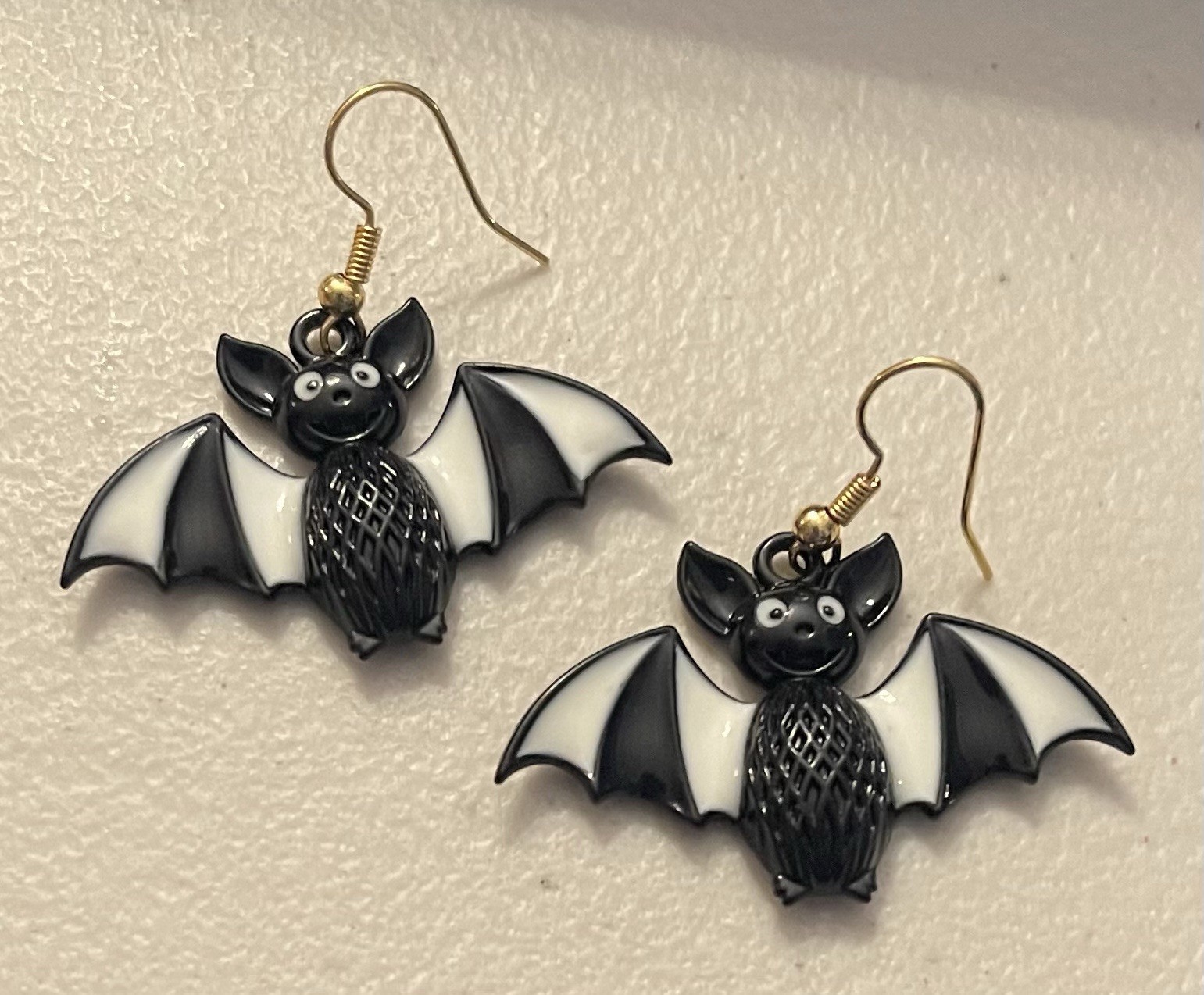 NEW BAT EARRINGS Halloween Vampire Goth French Wire Enamel Metal Painted Eye🦇