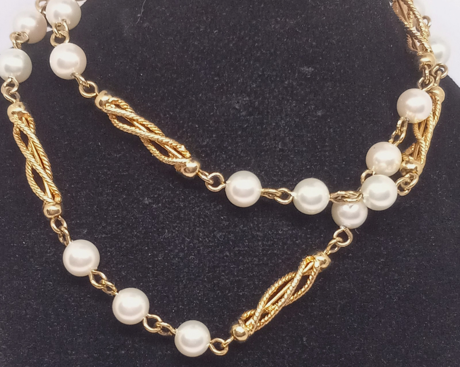 VTG 18″ Unmarked Gold Tone Rope Twist Links & Pearl Beads w/ Toggle Clasp Chain