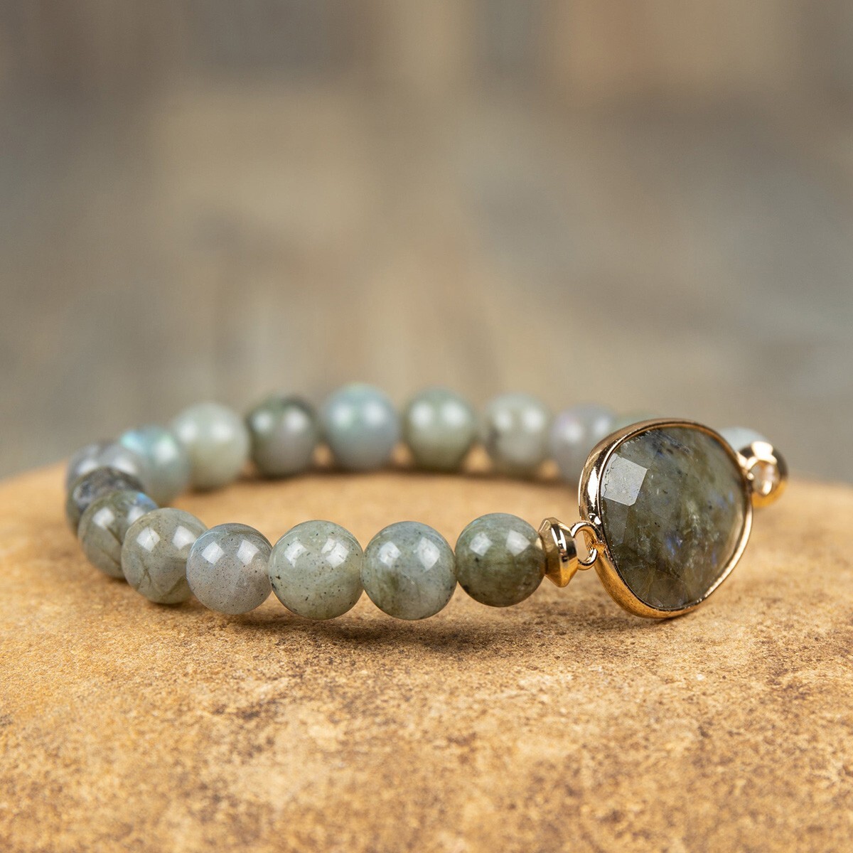 Handmade Natural Labradorite Elastic Stretch Bracelet with Labradorite Raw Stone